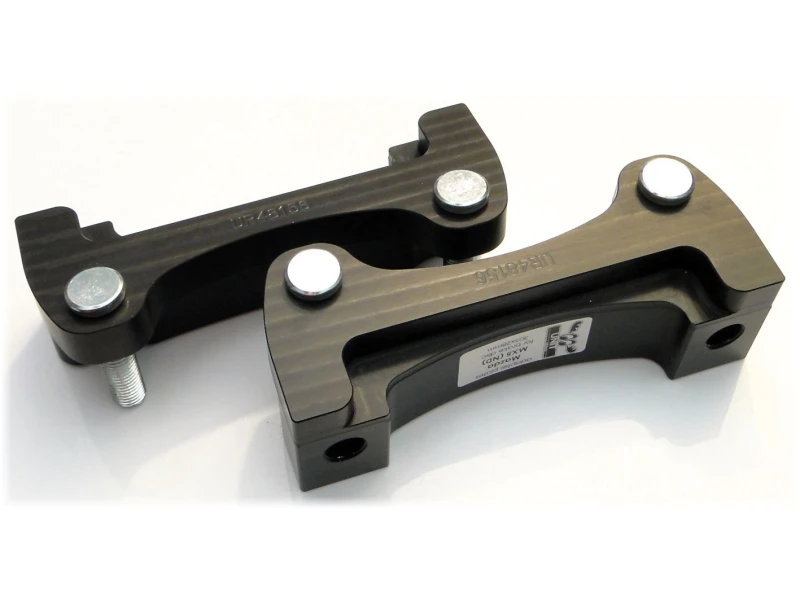 UR48156_3.jpg